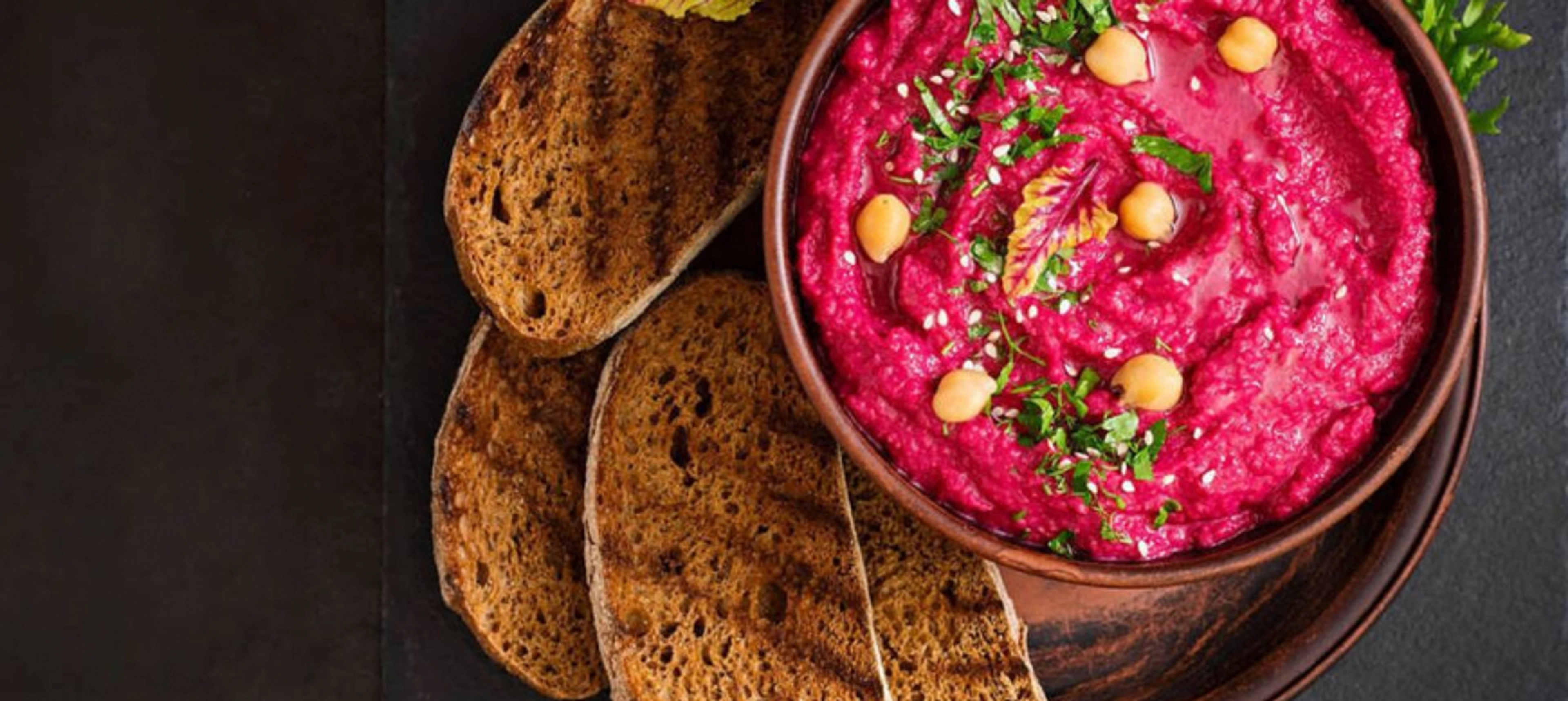 HUMUS DE REMOLACHA, UNA EXPLOSIÓN DE SABOR Y COLOR PARA CELEBRAR ESTE DÁA.