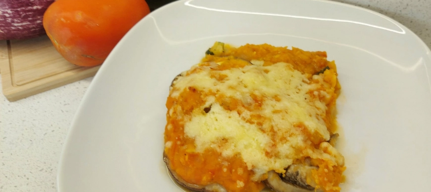 GRATÉN DE BERENJENA, CALABACÁN Y LENTEJAS ROJAS