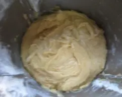 Step <p>Añadir la harina, 10 seg. vel.6. Dejar reposar unos 20 minutos.</p> illustration