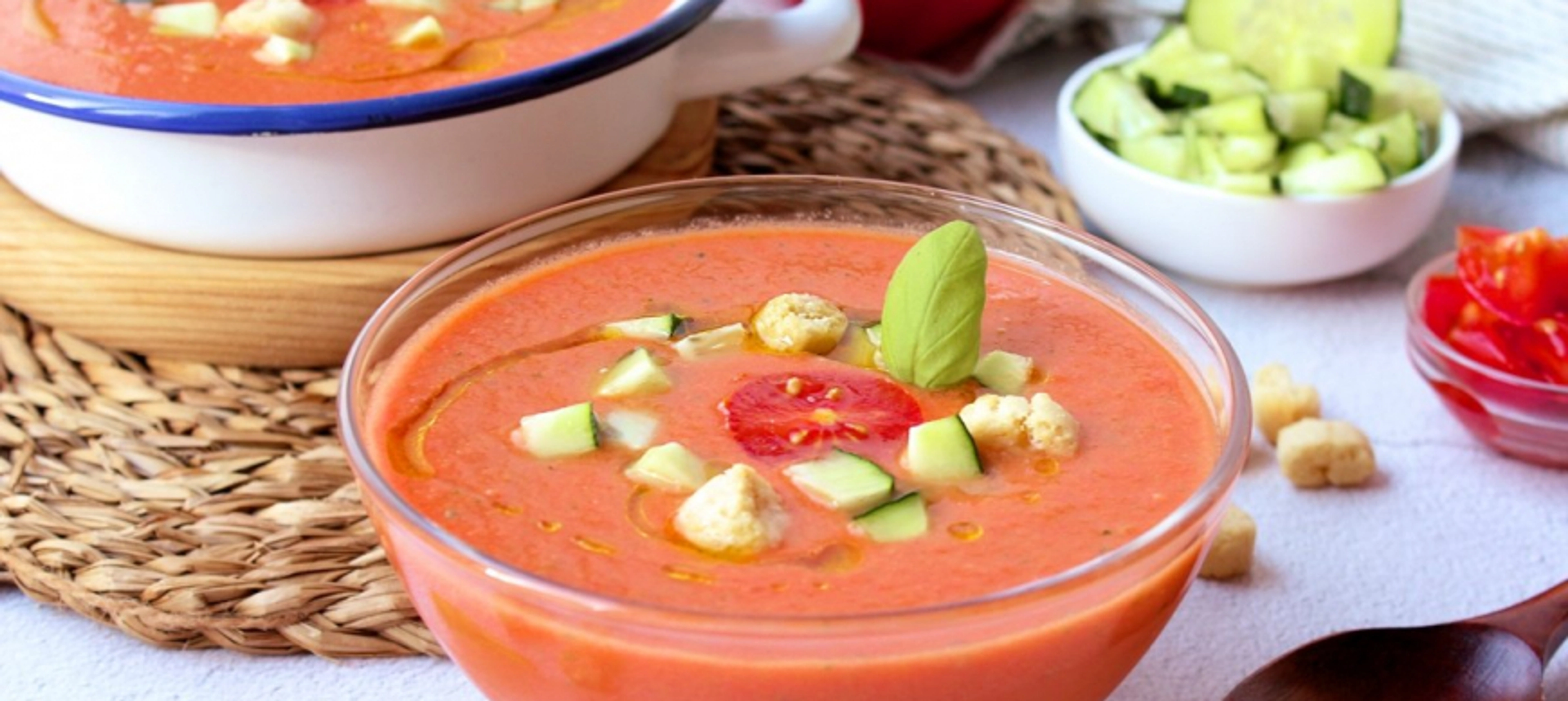 CELEBREMOS EL GAZPACHO ANDALUZ CON THERMOMIX TRADICIÓN Y BENEFICIOS CULINARIOS