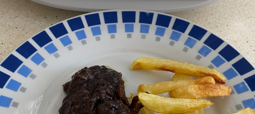 Carrilleras estofadas al whisky con higos Thermomix