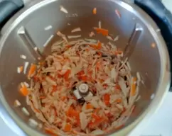 Step <p>Picar las bocas de mar 4 segundos velocidad 4 reservar en el bol con las patatas.</p> illustration