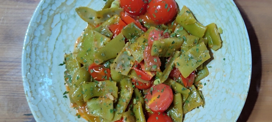 JUDÁAS CON TOMATES CHERRY