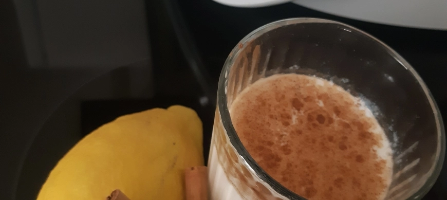 LECHE CON LIMÓN Y CANELA