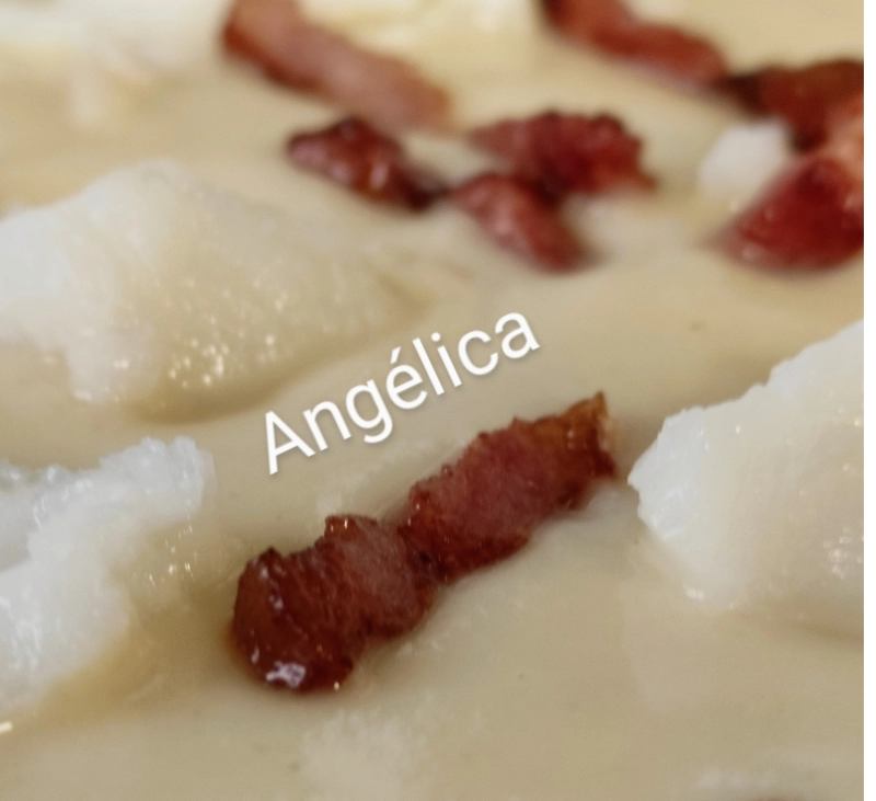 SOPA DE COLIFLOR CON BACALAO Y BEICON CON THERMOMIX