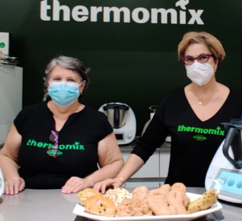 Taller de masas. Con mi compañera Maite Ivars