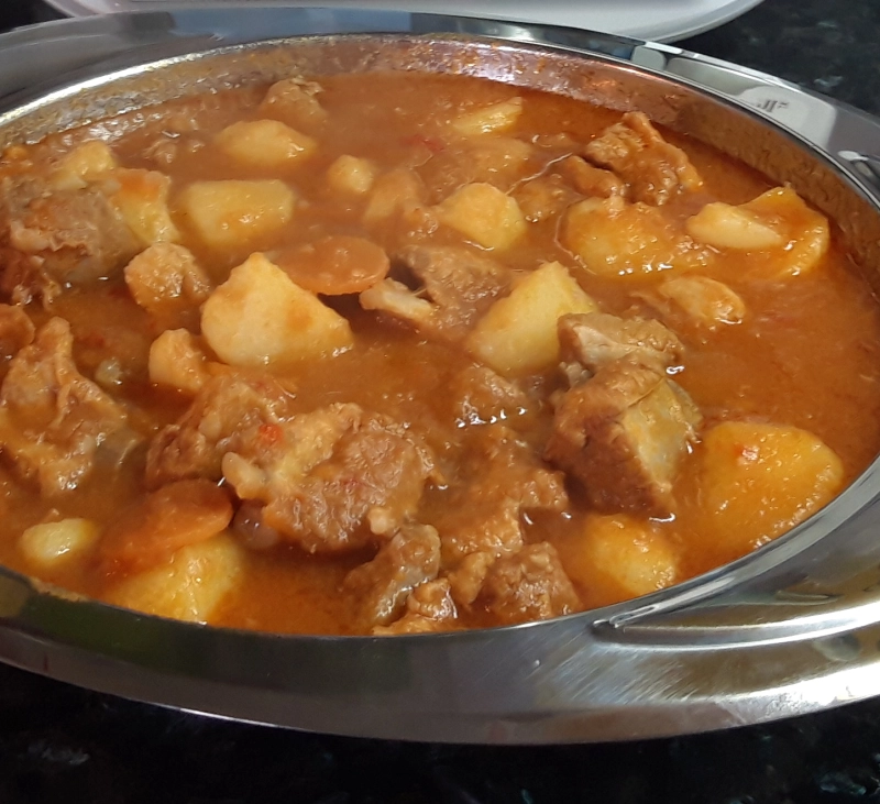 GUISO DE PATATAS CON COSTILLA DE CERDO