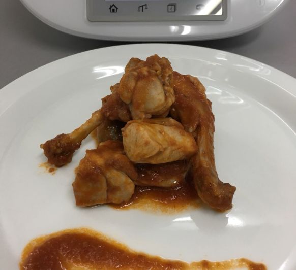 CONEJO FRITO CON TOMATE