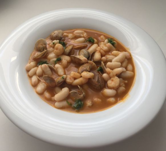 ALUBIAS CON ALMEJAS
