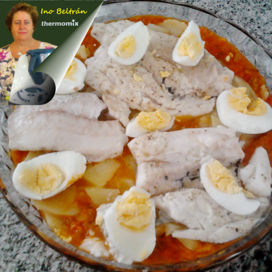 Receta: Pisto y lubina en papillote con patatas y huevos duros