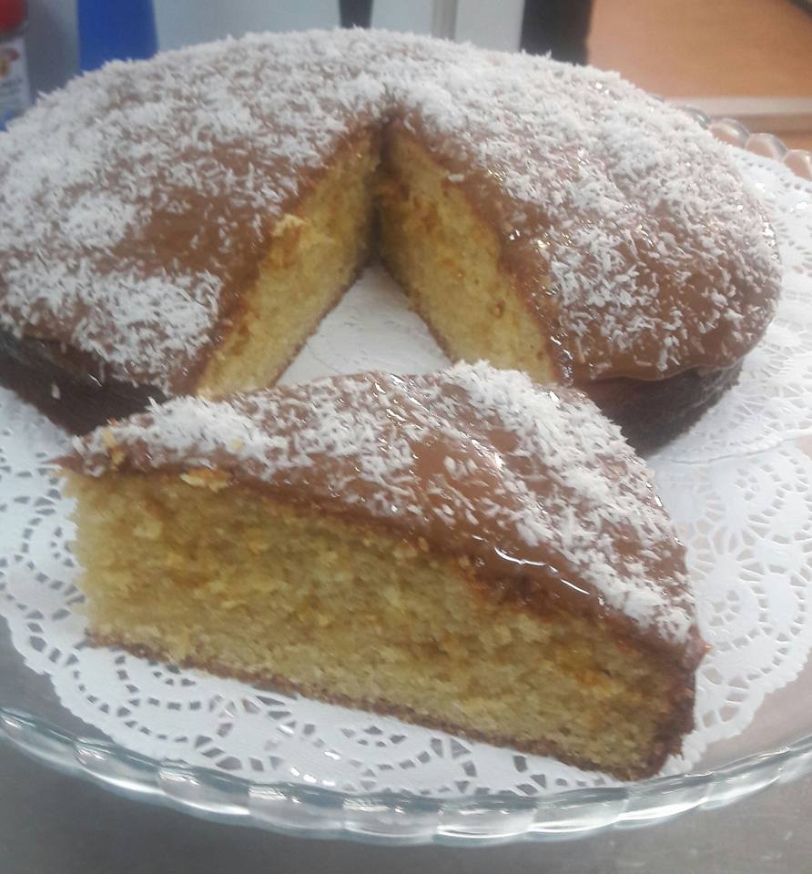 Bizcocho de coco y dulce de leche