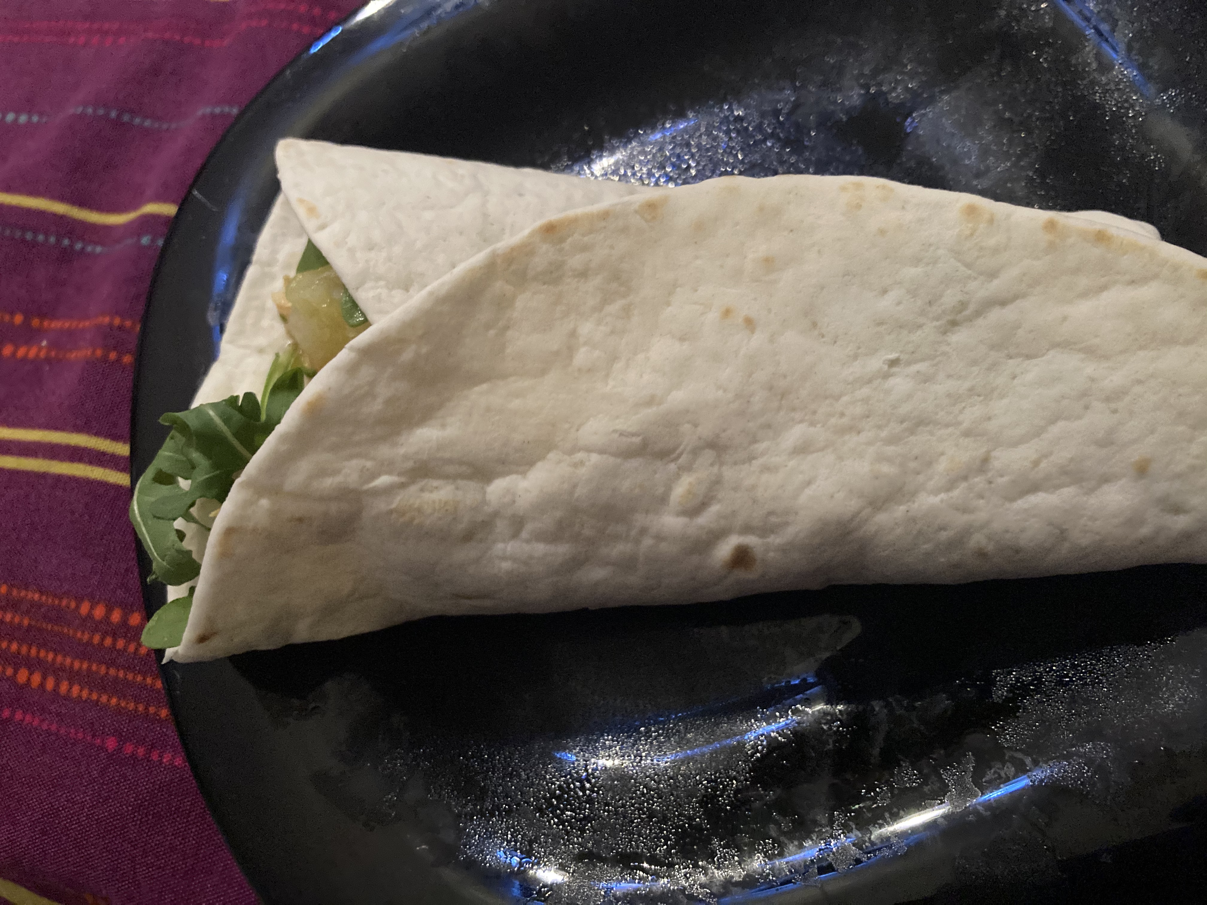 TORTILLAS INTEGRALES CON POLLO AL CURRY,RUCULA Y PIÑA Carnes y aves