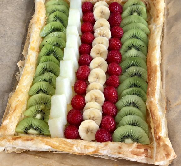 Tarta de frutas frescas y crema pastelera