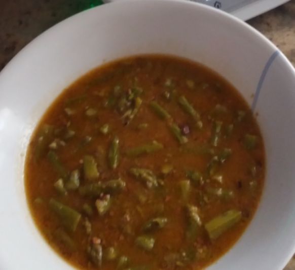 Espárragos en “ajo pollo”