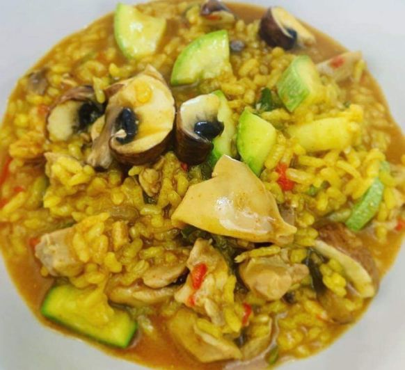 Arroz cremoso de pollo y verduras