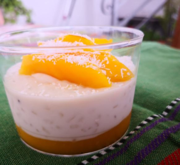 Arroz con leche de coco y mango