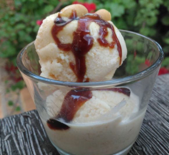 Helado ligero de crema de cacahuetes