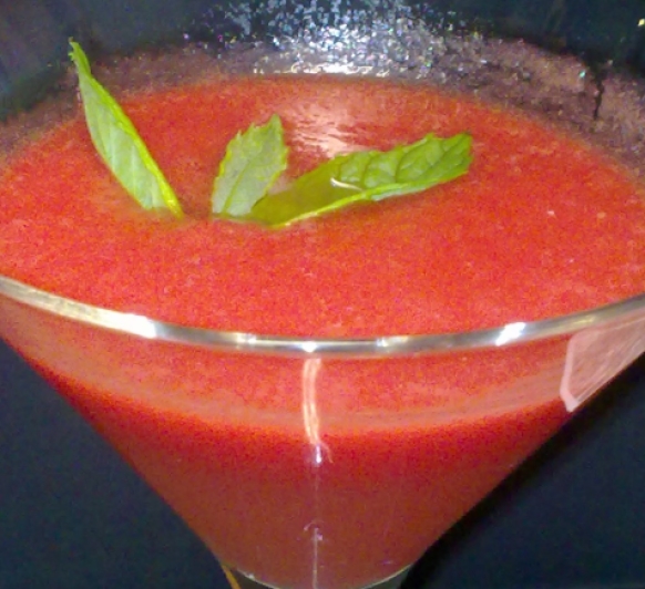 Gazpacho ligero de Tomate y Albahaca.