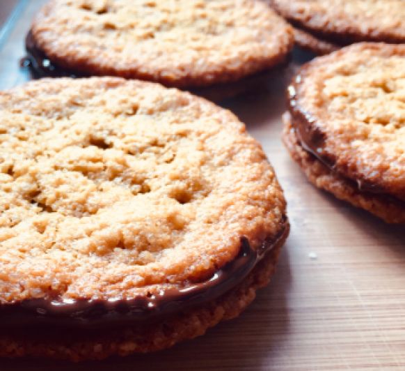 Galletas sándwich de avena con chocolate