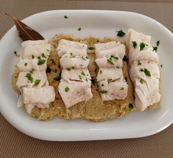 Bacalao en salsa de almendras