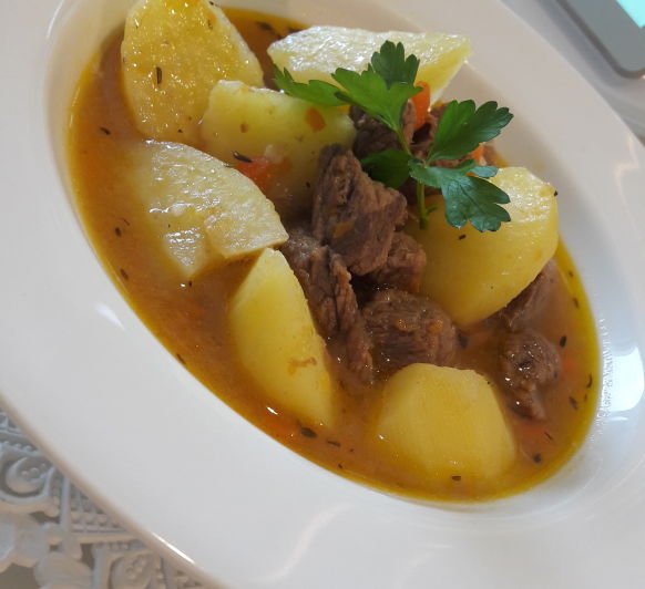 GUISADO DE TERNERA CON VAROMA