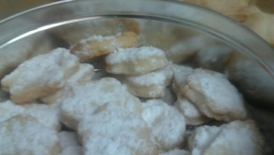 MANTECADOS O POLVORONES